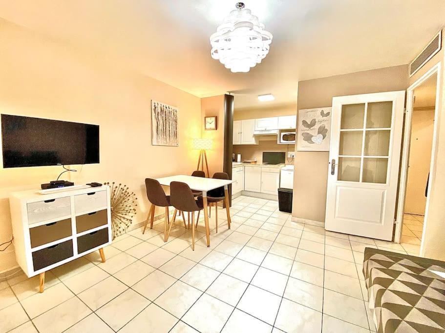 Canne 1 - 52c Appartement *